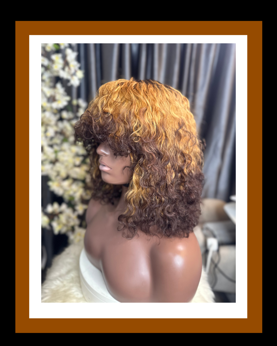 LARA LUXURY CURL SDD BANG WIG T4/30/4